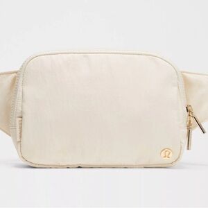 lululemon athletica 2L Everywhere Belt Bag